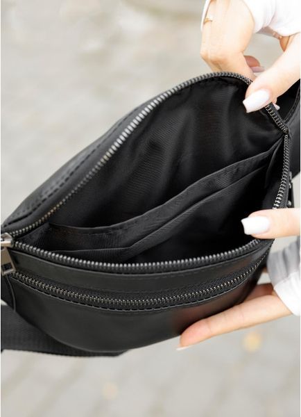 Жіноча умка на пояс бананка шкіряна Sambag Tirso Axis Dark чорнa зі шкіряним ремнем 81339001 фото