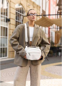 Сумка через плече жіноча бананка Sambag Pure біла 85515008 фото